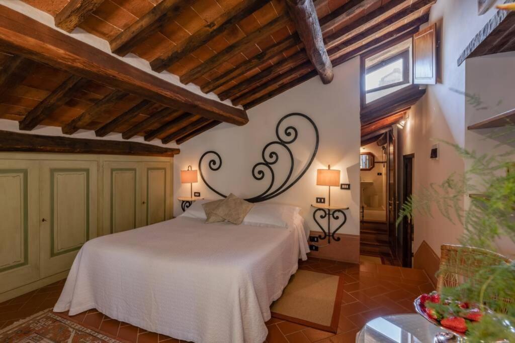 Villa Borgo San Pietro In