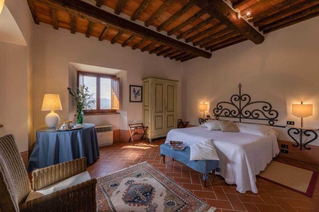 Borgo San Pietro In *