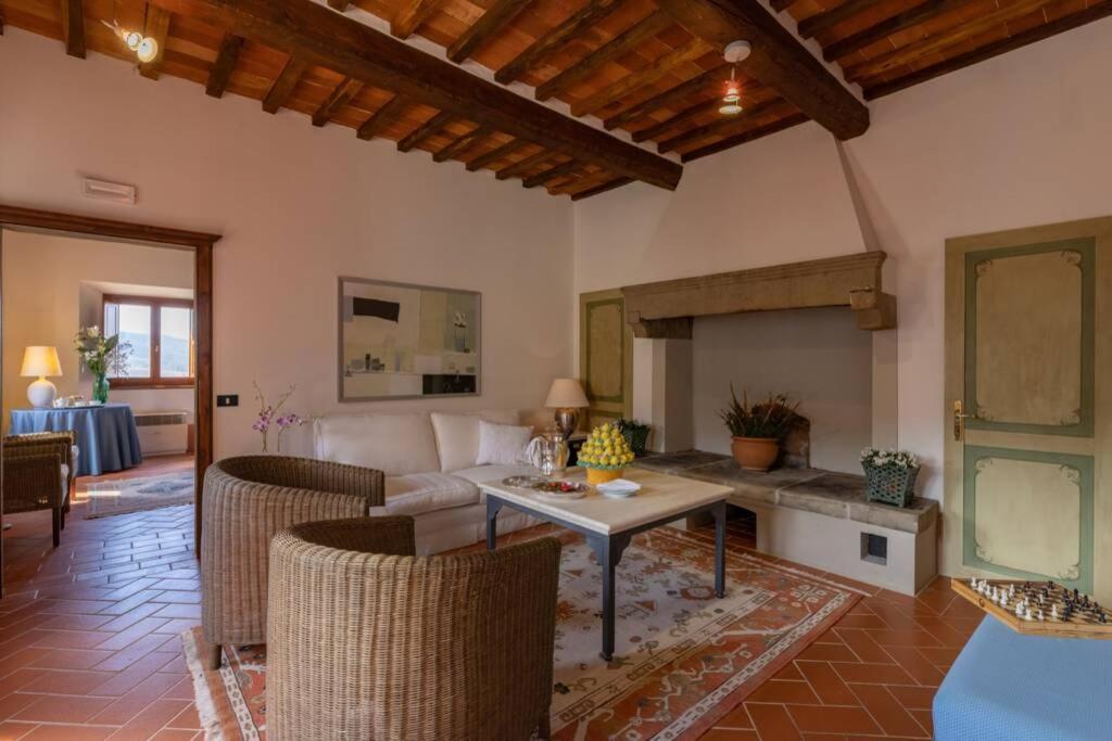 Borgo San Pietro In *
